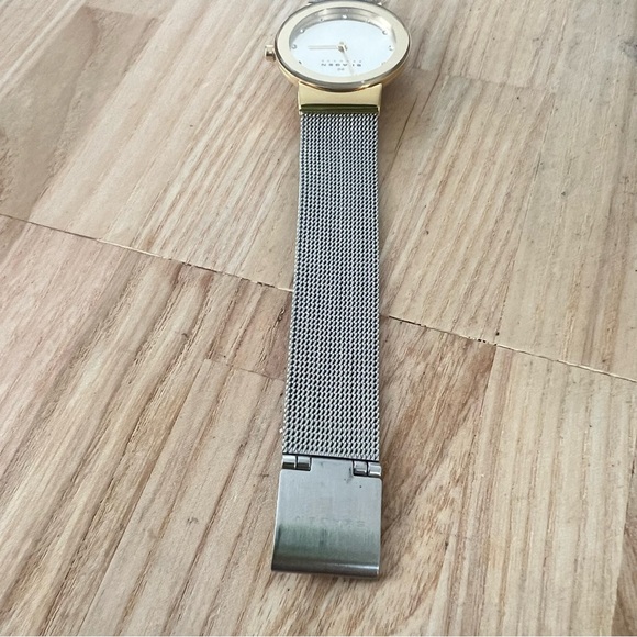 Skagen Denmark ladies two-tone metal mesh contemporary dress watch NEW BATTERY main image 5